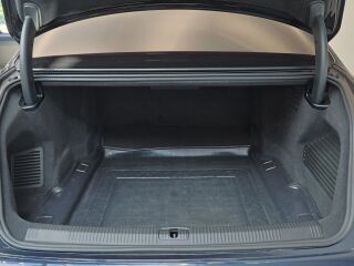 Audi A8 L Quattro 3.0 V6 TDI 210кВ