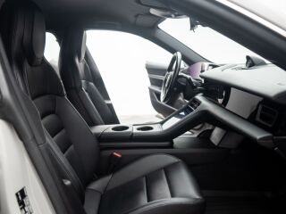 Porsche Taycan 4S