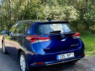 Toyota Auris 1.8 73кВ