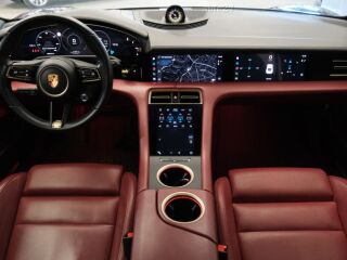 Porsche Taycan 4S 420кВ
