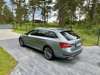 Skoda Superb Combi 1.5 110кВ