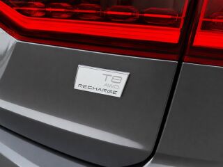 Volvo V60 Plus Dark R-Design Intelli Safe Luxury MY23 2.0 T8 Recharge Twin Engine Plug-in-Hybrid 335kW