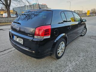 Opel Signum 1.9 88kW