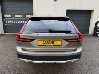 Volvo V90 Cross Country Intelli Safe Pro AWD Luxury MY22 2.0 B5 KERS MILD Kerghübriid 183kW