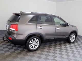 Kia Sorento Luxury 4x4 ATM 2.2 CRDi 145кВ