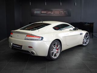 Aston Martin V8 Vantage 4.3 283kW