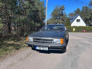 Opel Monza 3.0 150kW