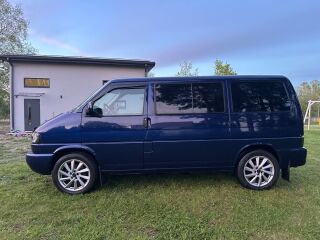 Volkswagen Multivan 2.5 R5 TDI 75кВ