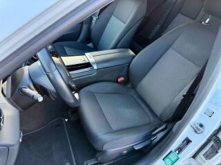 Mercedes-Benz C 220 Avantgarde 2.0 R4 147kW
