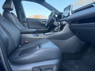Toyota RAV4 Plug-in hybriid 2.5 136кВ