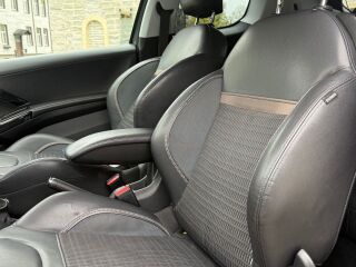 Peugeot 208 Luxury 1.2 60kW