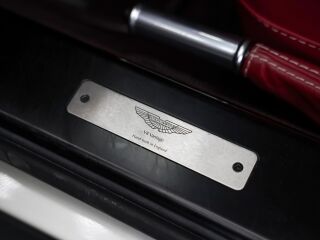 Aston Martin V8 Vantage 4.3 283kW