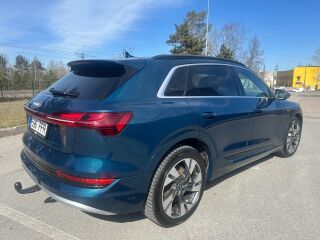Audi e-tron 55 300kW