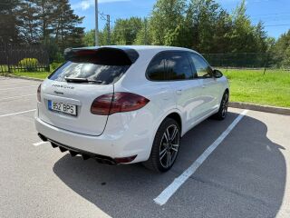 Porsche Cayenne 3.0 180кВ
