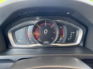 Volvo V60 R-Design 2.0 D4 140kW