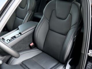 Volvo XC60 AWD 4C B&W LUXURY+ BLACK EDITION INTELLI PRO 2.0 T6 Plug-in LONG RANGE 293kW