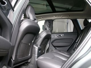 Volvo XC60 AWD ULTRA DARK LUXURY XENIUM FULL 2.0 T8 Recharge Long Range Plug-In-Hybrid MY26 335kW