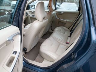 Volvo XC60 D4 Momentum AWD 2.4 120kW