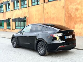 Tesla Model Y Long Range 4WD 378kW