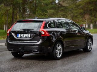 Volvo V60 SUMMUM AWD TWIN ENGINE PLUG IN HYBRID FACELIFT 2.4 158kW