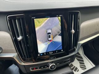 Volvo V90 Cross Country Inscription Facelift AWD MY22 2.0 B5 KERS MILD Kerghübriid 183kW