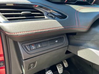 Peugeot 208 GTI 1.6 147kW