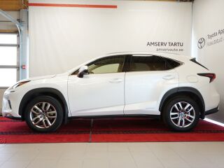Lexus NX 300h Executive 2.5 114kW