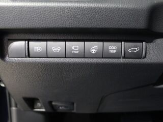 Toyota RAV4 Plug-in Hybrid Premium AWD 2.5 136кВ