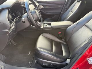 Mazda 3 Skyactiv-G  Eksklusiivne pakett 2.0