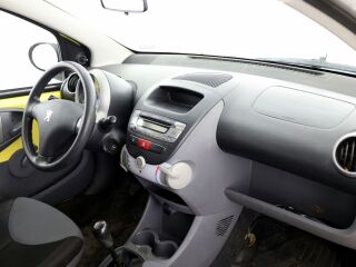 Peugeot 107 Elegance 1.0 50kW
