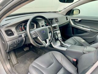 Volvo V60 Cross Country AWD Summum 2.4 D4 140кВ