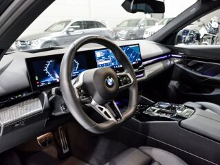 BMW 520 xDrive M-Sportpakett Touring MHEV SHADOWLINE 2.0 145kW