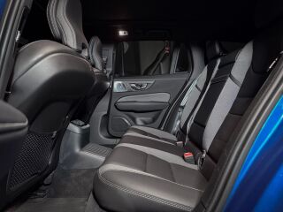 Volvo V60 T6 AWD R-Design Recharge PLUG-IN HYBRID 2.0 251кВ