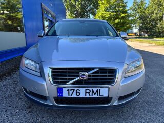 Volvo S80 Momentum 2.4 D5 120kW