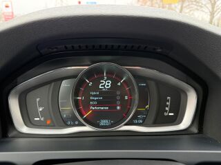 Volvo V60 Summum Facelift AWD 2.4 D6 158кВ