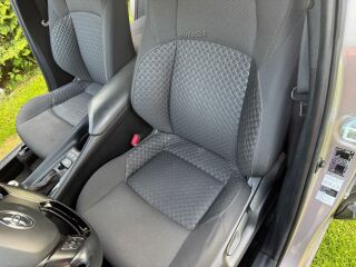 Toyota C-HR Business e-cvt hybrid 1.8 72kW