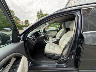 Volvo V70 Facelift Momentum 2.0 R5 D3 120kW