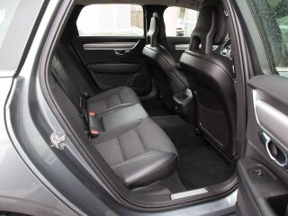 Volvo V90 Momentum 2.0 T4 140kW