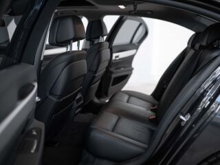 BMW 740 Facelift xDrive 3.0 230кВ