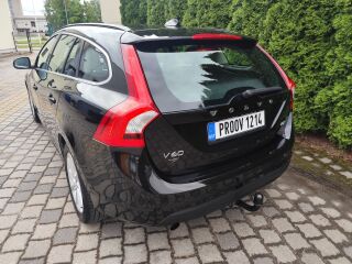 Volvo V60 MOMENTUM 1.6 R4 D2 84кВ