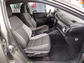 Toyota Auris 1.8 73kW