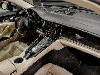 Porsche Panamera Sport chrono 3.0 221kW