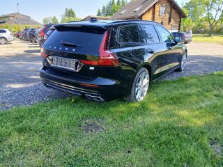 Volvo V60 T6 R-Design Recharge AWD 2.0 R4 251kW