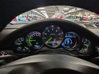 Porsche Panamera 3.0 v6 306кВ
