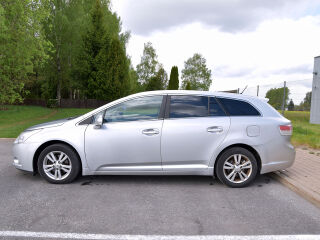 Toyota Avensis 2.0 93кВ
