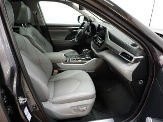 Toyota Highlander Premium 2.5 140kW