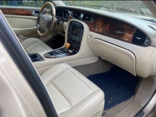 Jaguar XJ8 4.2 V8 219kW