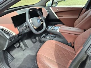 BMW iX xDrive 40 Sportpakett 240kW