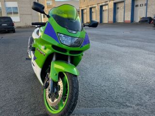 Kawasaki ZX-900B 102kW