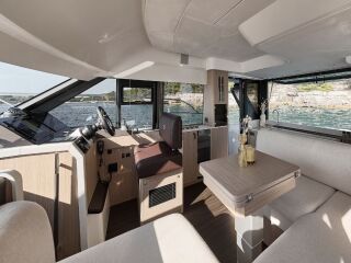 Prestige F4.3 2X VOLVO D6-440HV V-DRIVE